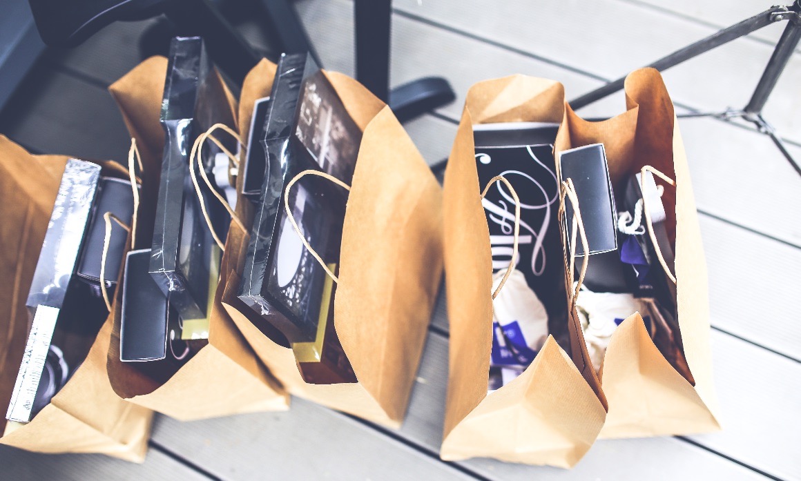 gift-brown-shopping-market-5